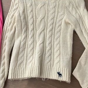 Abercrombie sweater size small